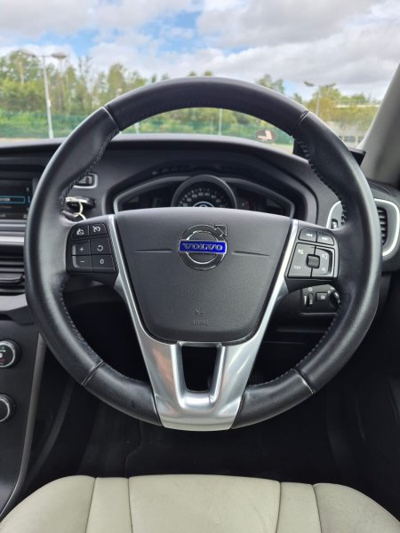 2016 Volvo V40 - photo 23