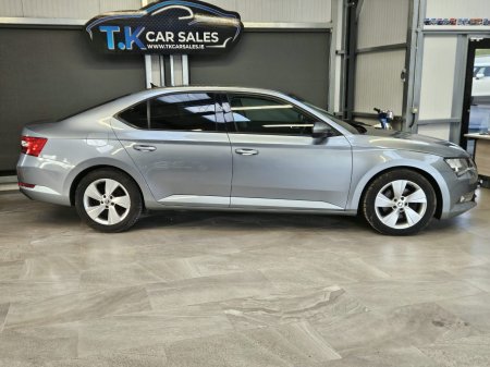 2018 Skoda Superb - photo 2