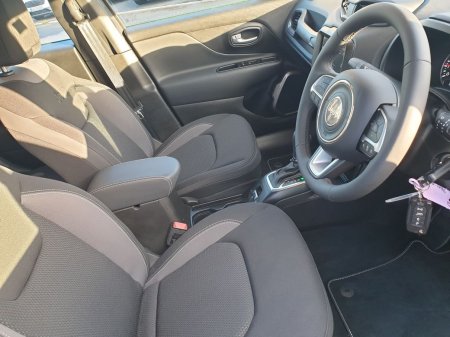 2024 Jeep Renegade - photo 11