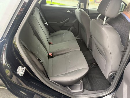 2017 Ford Focus - photo 6