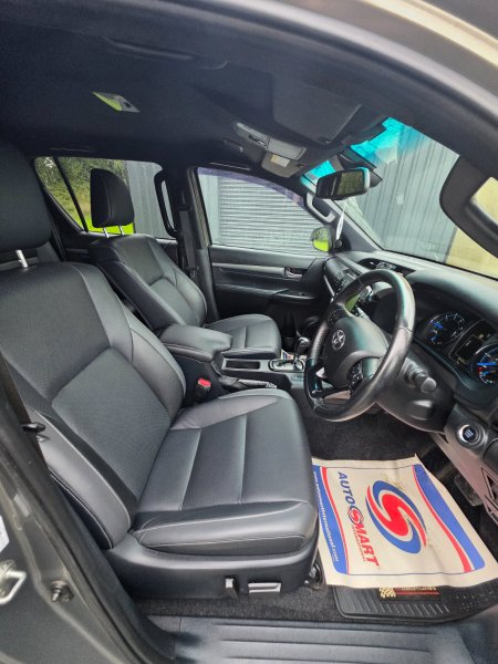 2023 Toyota Hilux - photo 8