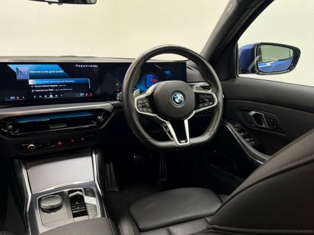 2025 BMW 3-Series - photo 5