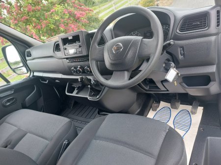 2021 Nissan NV400 - photo 4