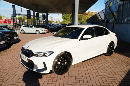 2025 BMW 3-Series - photo 8