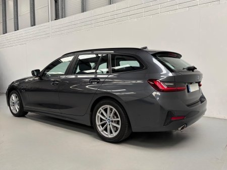 2022 BMW 3-Series - photo 3