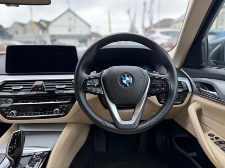 2023 BMW 5-Series - photo 14