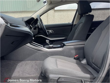 2022 BMW 3-Series - photo 7