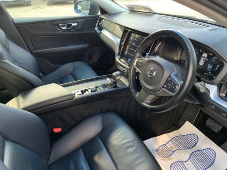 2020 Volvo V60 - photo 18