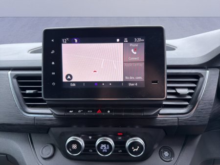 2023 Renault Trafic - photo 13