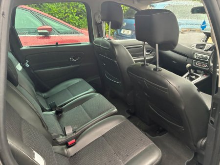 2015 Renault Grand Scenic - photo 16