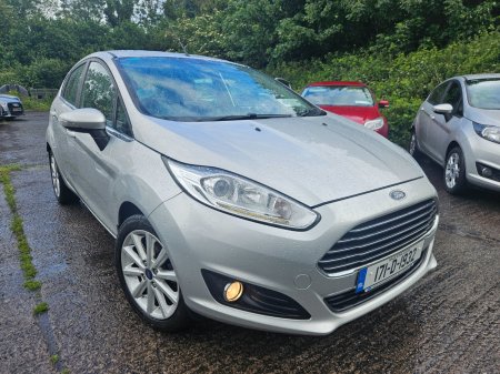 2017 Ford Fiesta - photo 2