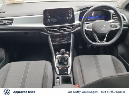 2024 Volkswagen T-Roc - photo 2