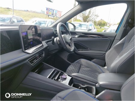 2024 Volkswagen Tiguan - photo 2