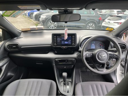 2023 Toyota Yaris - photo 12