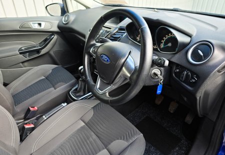 2015 Ford Fiesta - photo 11