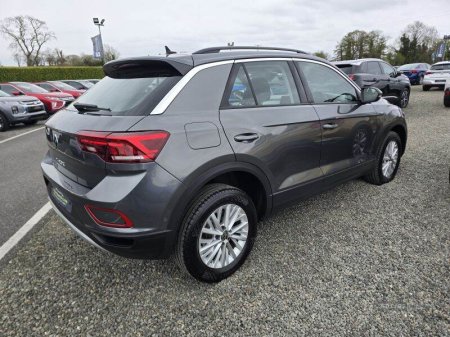 2024 Volkswagen T-Roc - photo 5