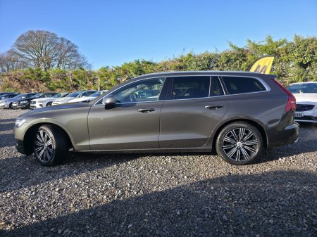 2021 Volvo V60 - photo 2