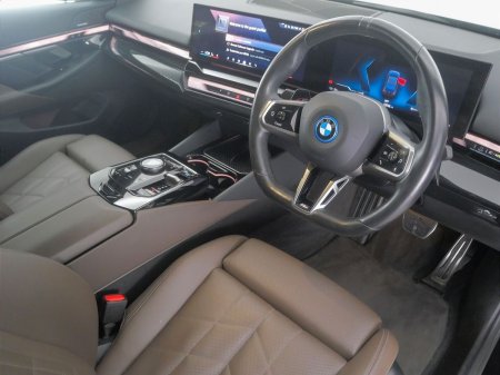2024 BMW i5 - photo 6