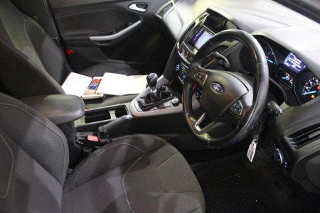 2015 Ford Focus - photo 23