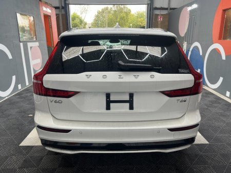 2025 Volvo V60 - photo 4