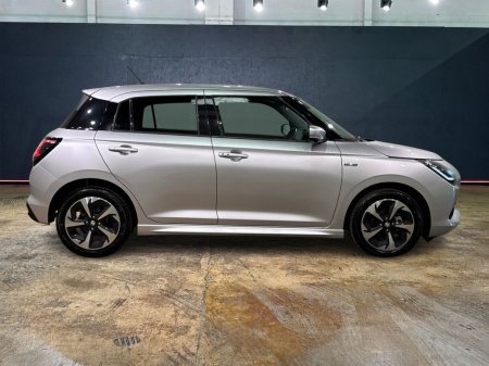 2024 Suzuki Swift - photo 2