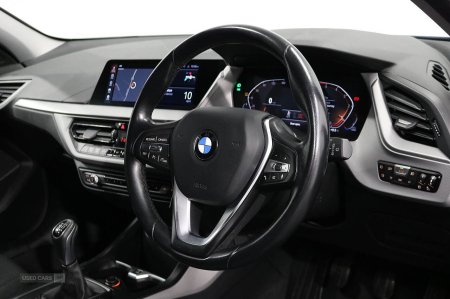 2022 BMW 1-Series - photo 15