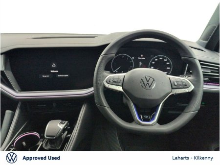 2026 Volkswagen Touareg - photo 2