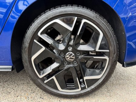 2025 Volkswagen Golf - photo 38