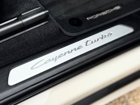 2025 Porsche Cayenne - photo 15