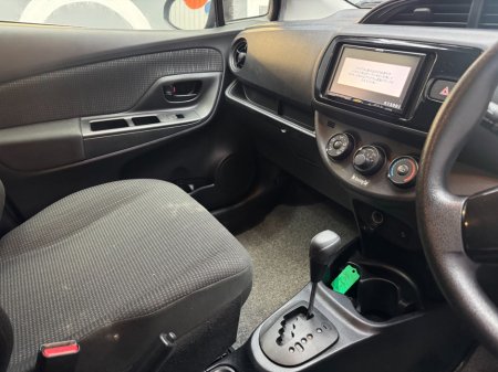 2019 Toyota Vitz - photo 9