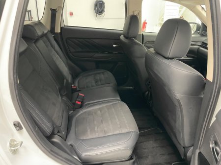 2020 Mitsubishi Outlander - photo 14