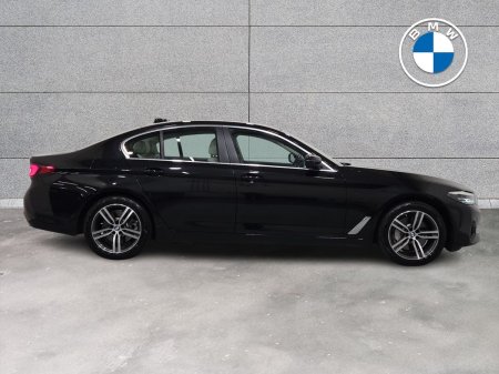 2021 BMW 5-Series - photo 25