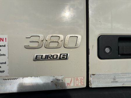 2019 Volvo FM380 - photo 17
