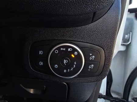 2020 Ford Fiesta - photo 18