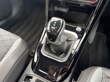 2025 Volkswagen T-Roc - photo 10