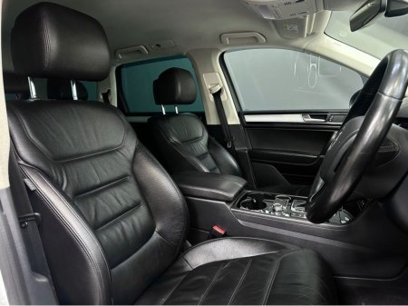 2018 Volkswagen Touareg - photo 12