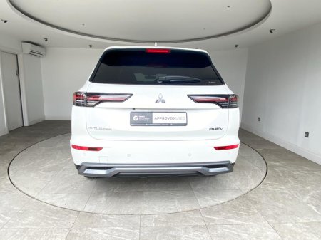 2026 Mitsubishi Outlander - photo 10