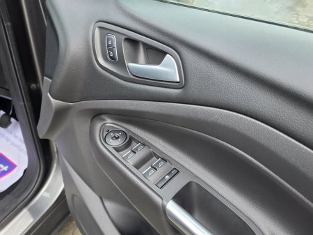 2017 Ford Kuga - photo 17