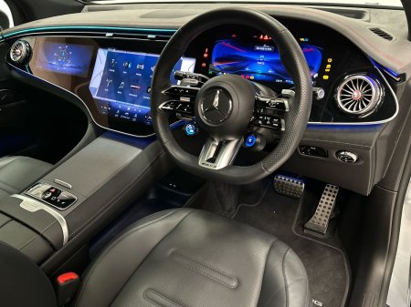 2025 Mercedes-Benz EQE - photo 8