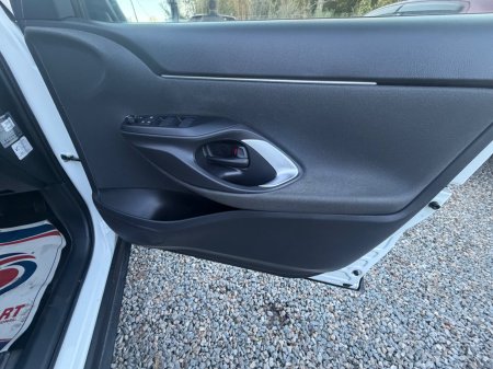 2021 Toyota Yaris Cross - photo 12