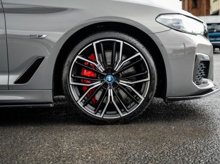 2022 BMW 5-Series - photo 4