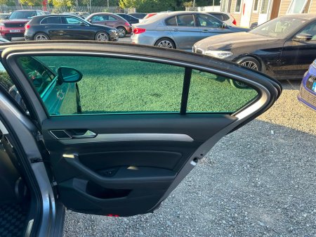 2018 Volkswagen Passat - photo 12