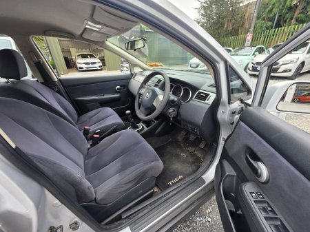 2011 Nissan Tiida - photo 9