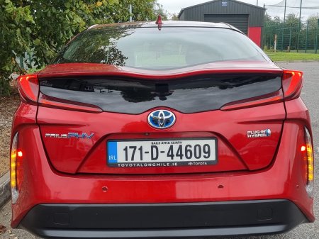 2017 Toyota Prius - photo 2