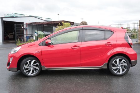 2015 Toyota Aqua - photo 8