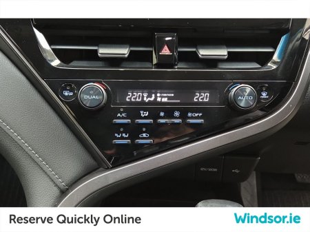 2020 Toyota Camry - photo 3