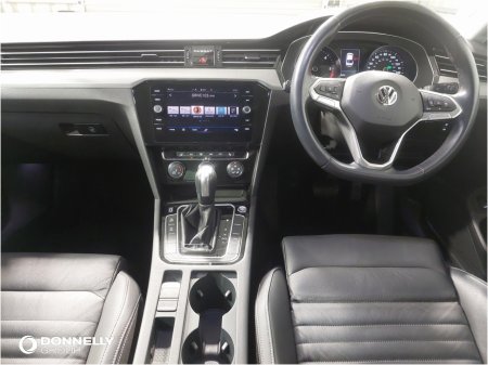 2020 Volkswagen Passat - photo 17