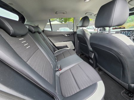 2017 Kia Stonic - photo 26