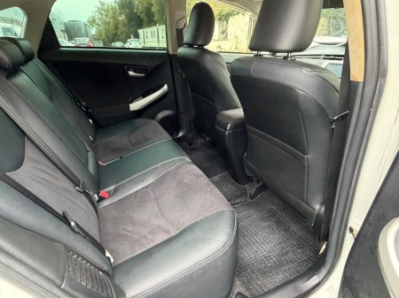 2015 Toyota Prius - photo 18