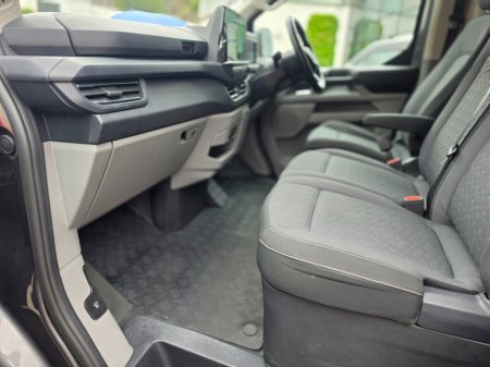 2025 Ford Transit Custom - photo 18